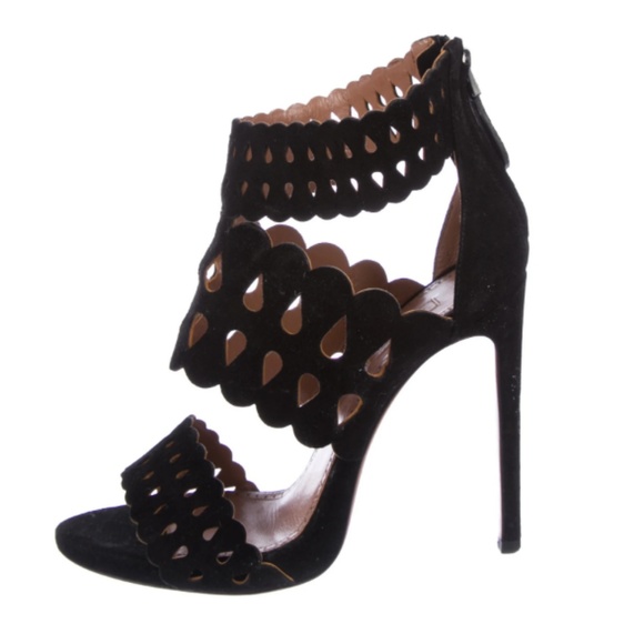 Alaia Shoes - 💥 ALAIA Suede Laser Cutout Pumps 36
